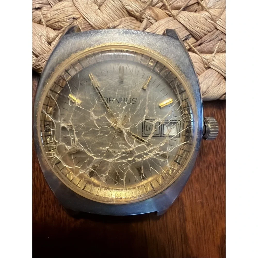 Vintage Benrus 17 Jewels Manual Wind Mens Watch Not Working needs Glass Parts